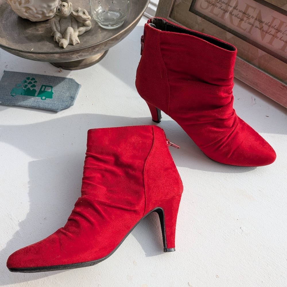 Red Women's Ankle‎ Boots
